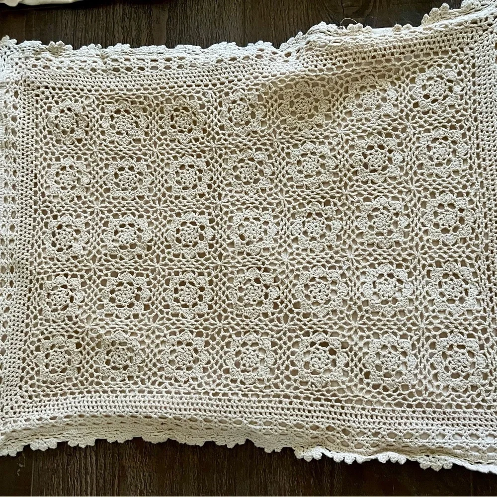 Crochet Lace Throw Pillows 17/23 Inches